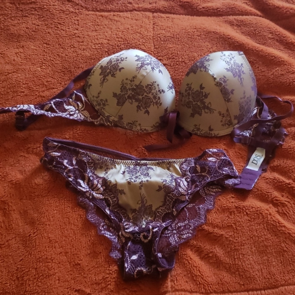 Bra n panty set